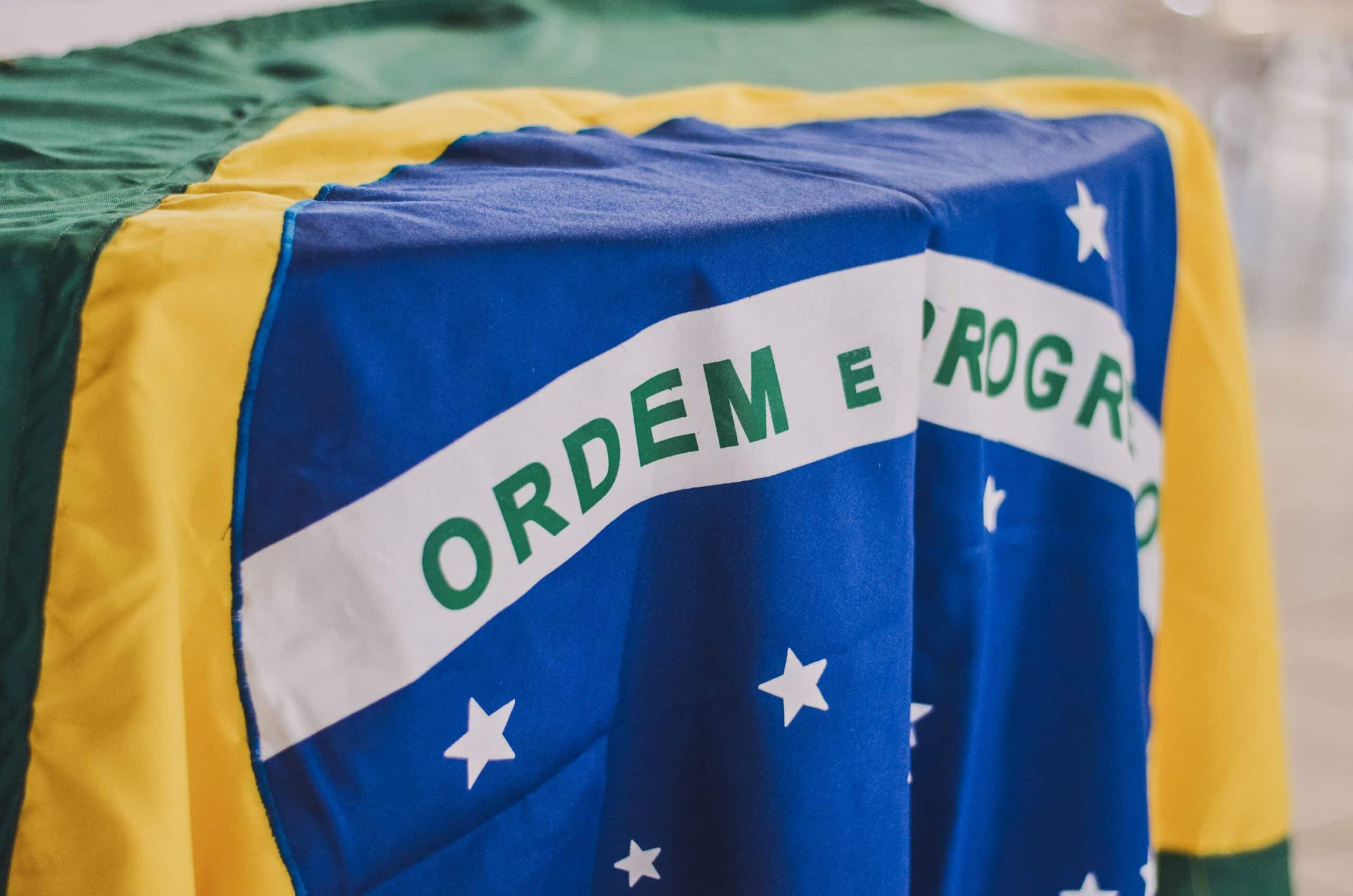 voyage de noces clemence et thomas drapeau Brésil