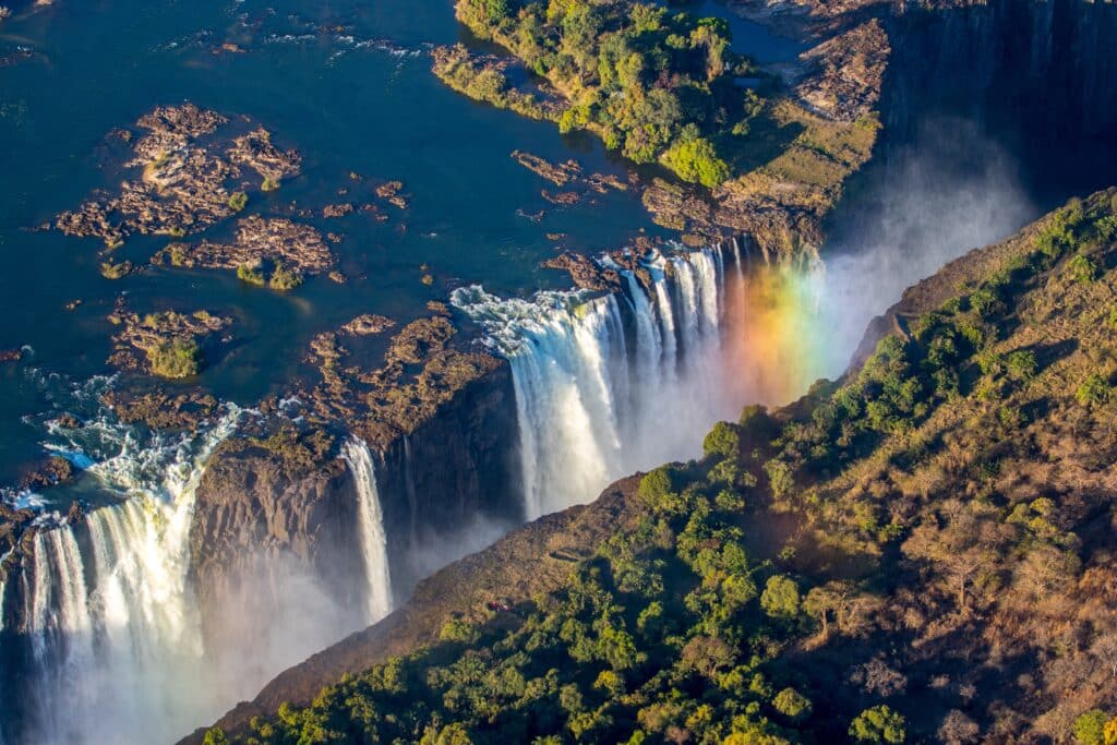Vue aérienne des chutes Victoria au Zimbabwe.