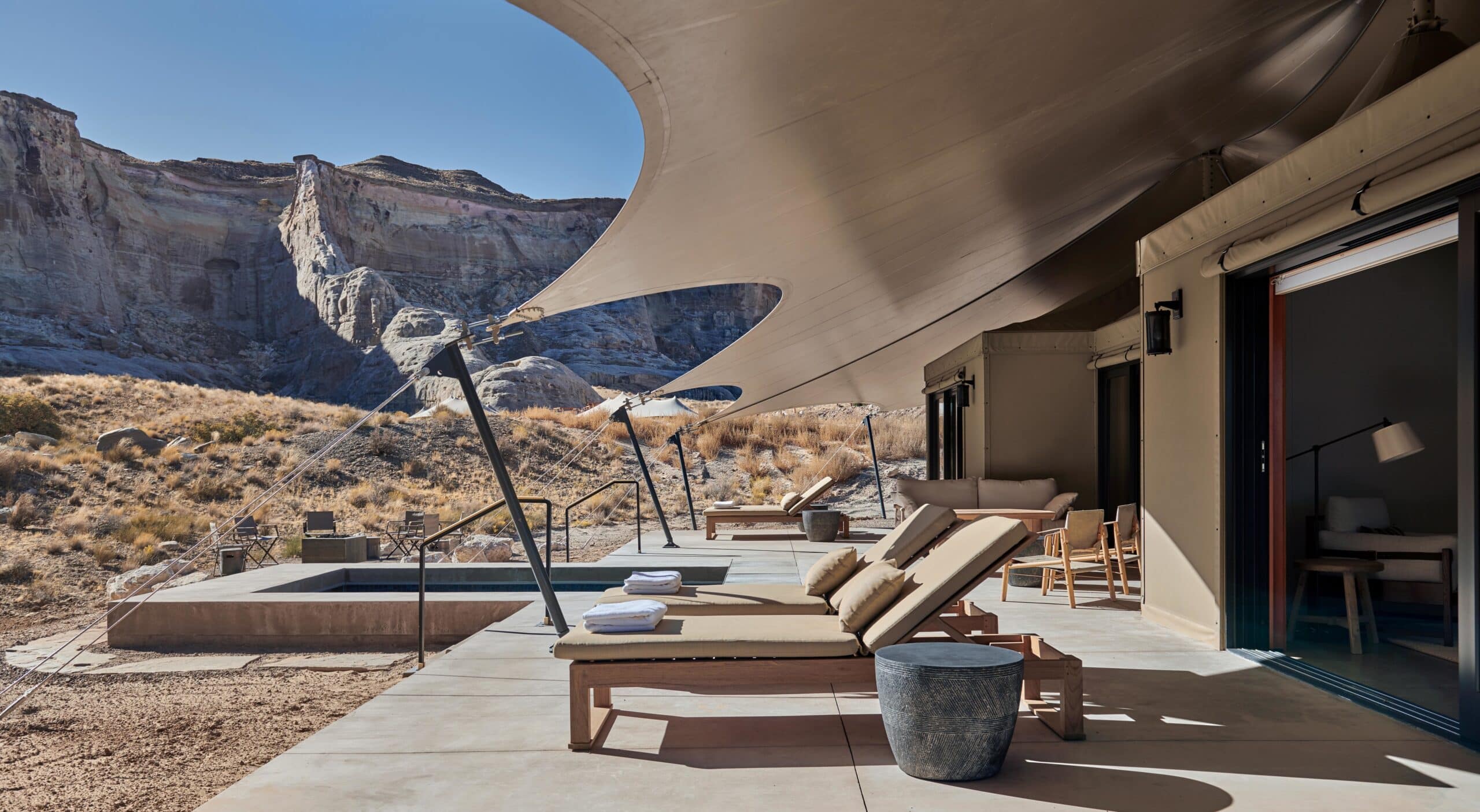 Amangiri camp sakira etats unis terrasse transats