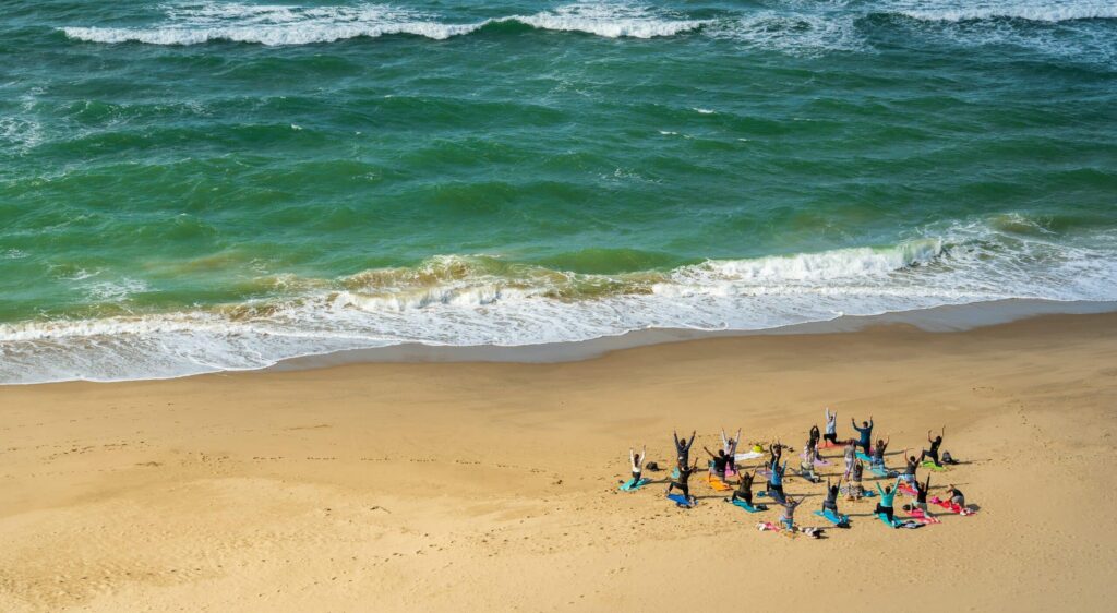 Cours de yoga Gokarna plage Inde du Sud