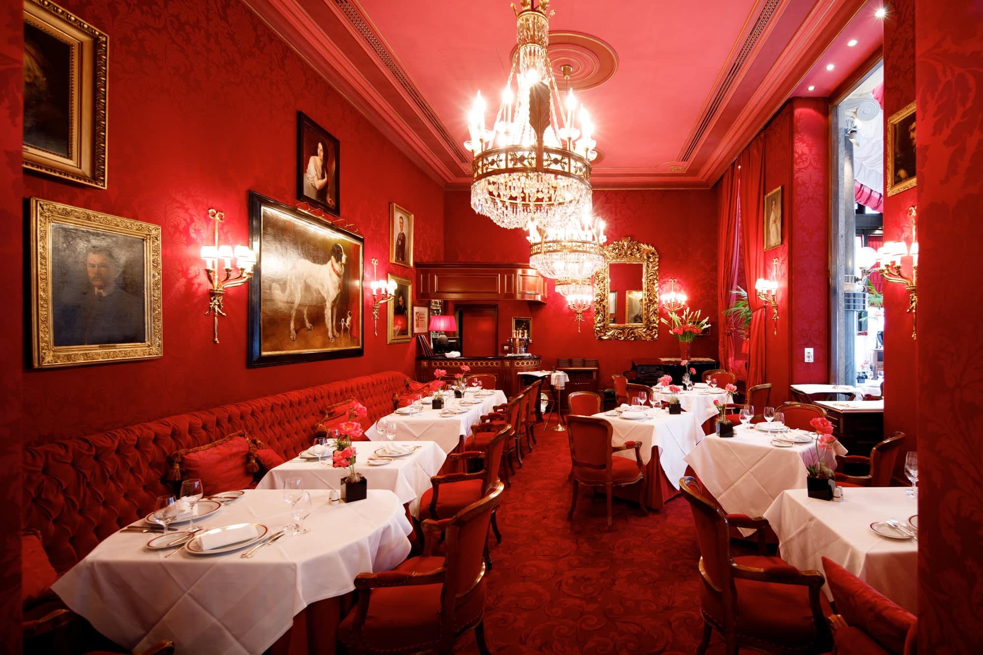 Hotel Sacher Wien autriche restaurant rouge