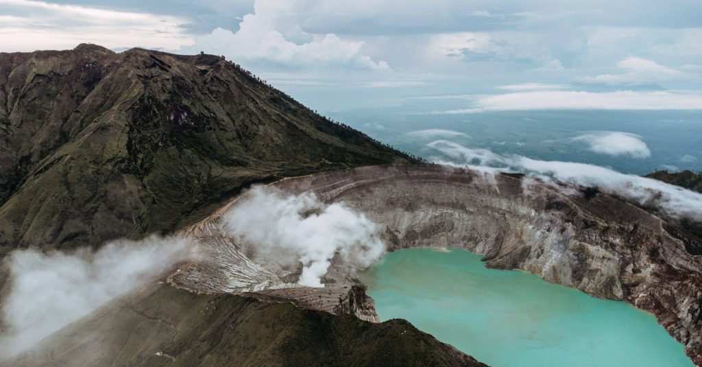 Kawah ljen ile de Java Indonesie