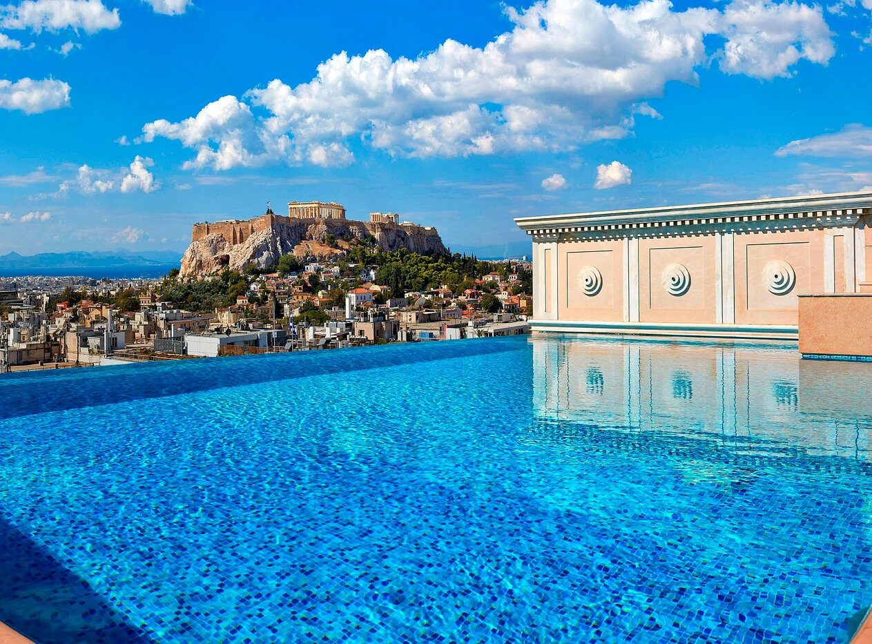 Piscine au King George Hotel à Athènes, en Grèce.