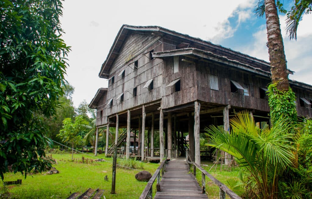 Traditional,Wooden,Houses,Nelanau,Yall,In,The,Kuching,To,Sarawak
