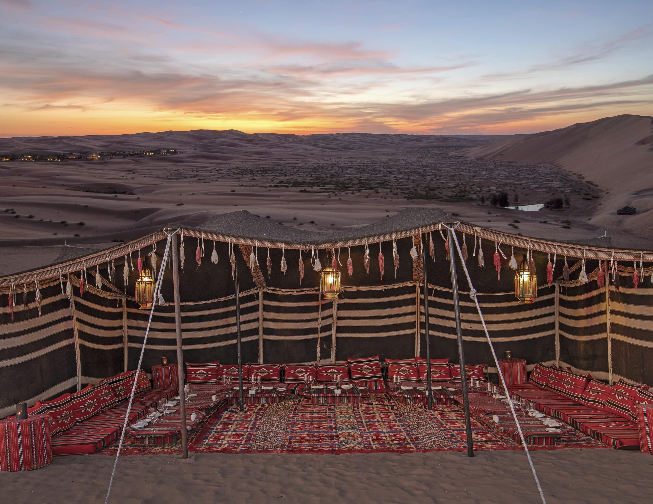 Qasr Al Sarab Desert Resort by Anantara dîner desert