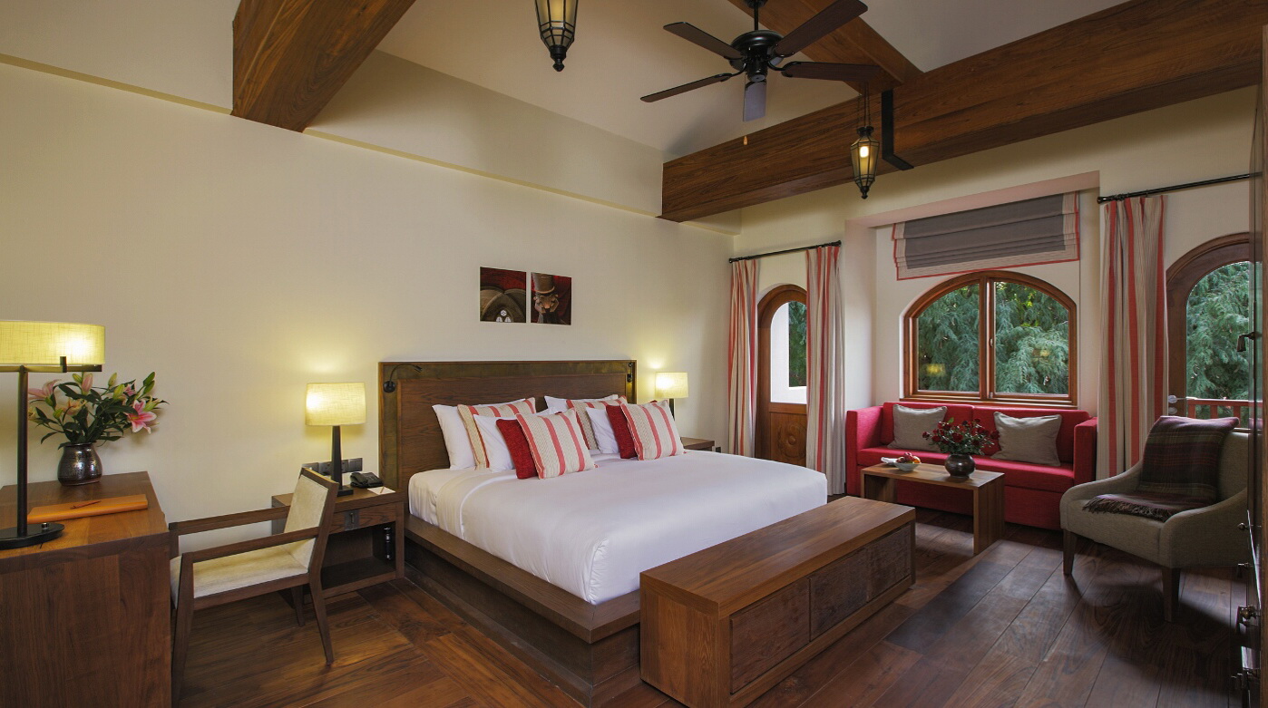 Sanctum inle resort Birmanie chambre rouge