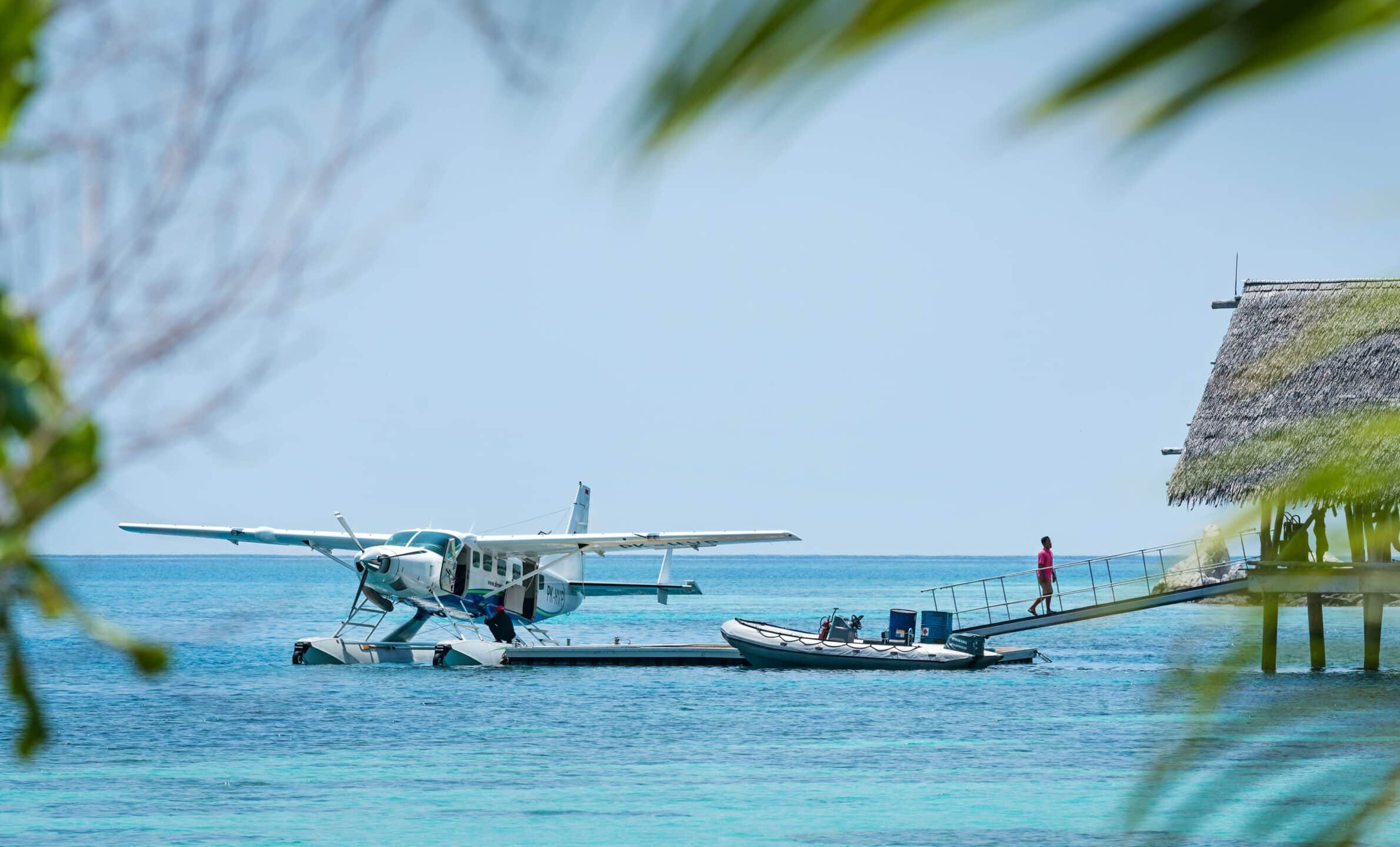 Hydravion pour accéder au Bawah Reserve Hotel.