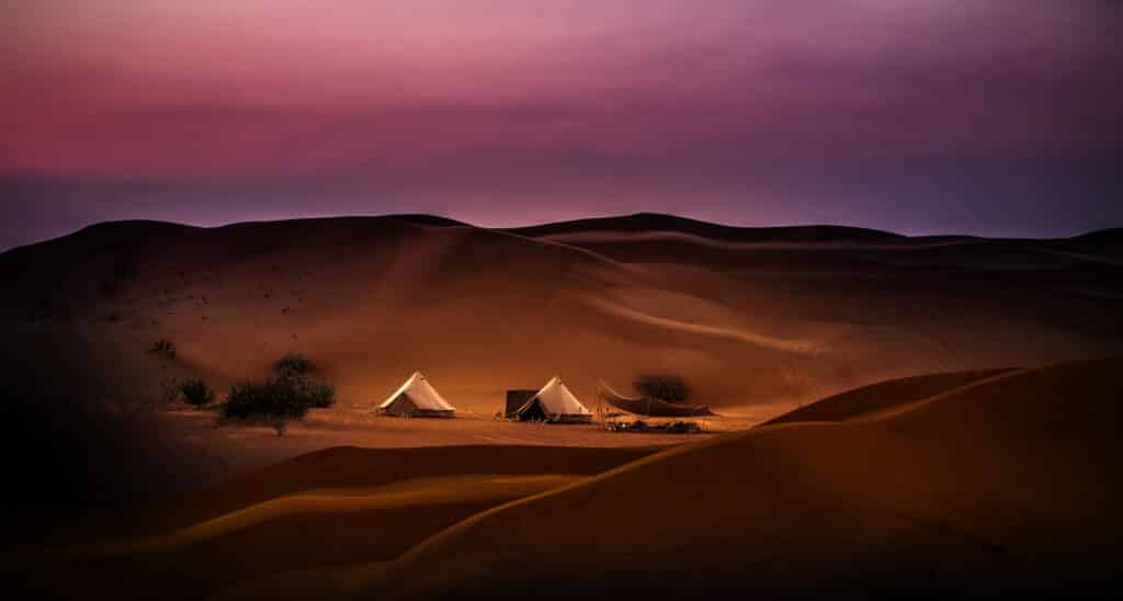 camp de toile privé dans le désert de dubai
