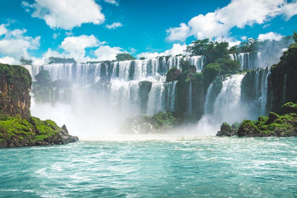 The,Amazing,Iguazu,Waterfalls,In,Brazil
