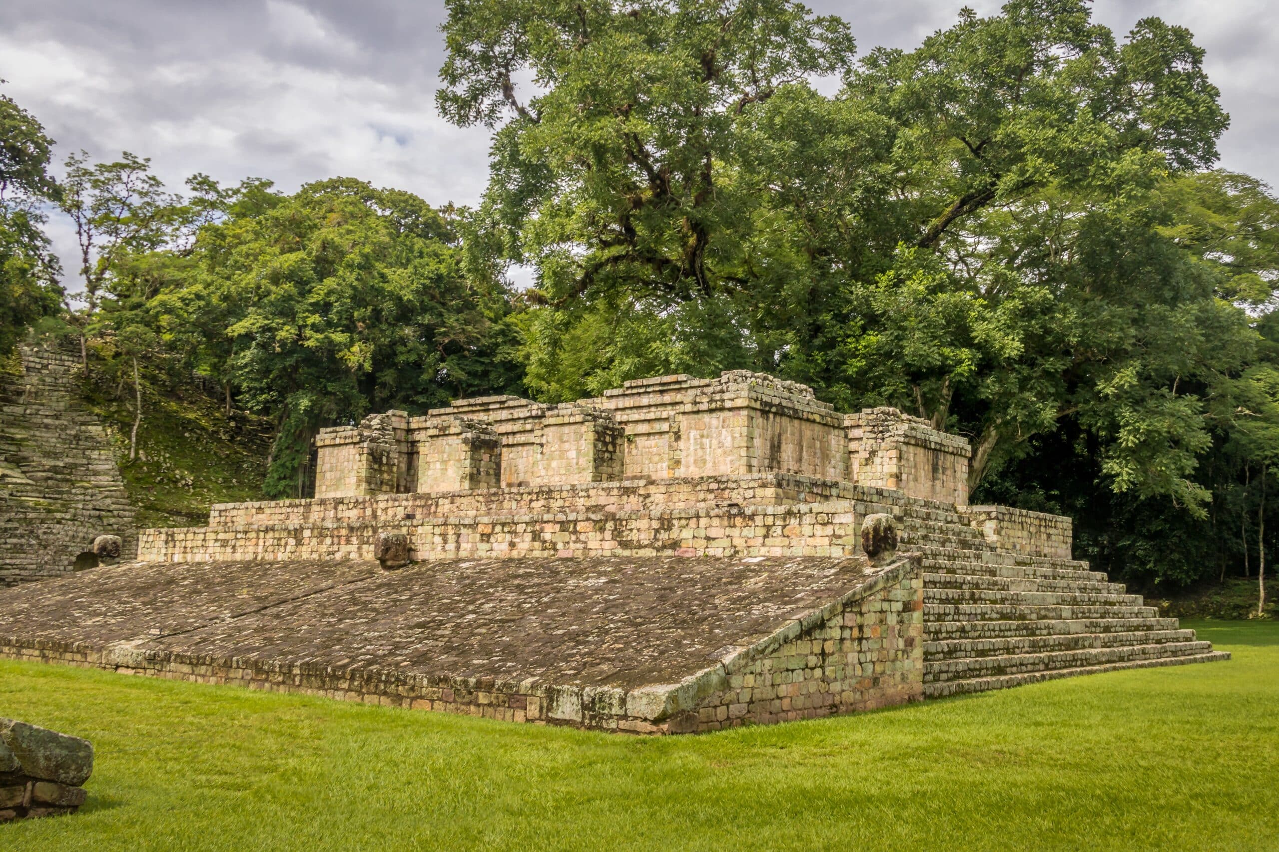 Sur les traces de la civilisation maya