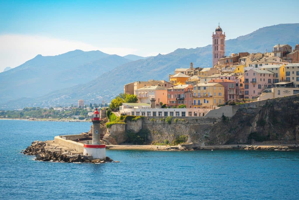 façades colorées demeures port Bastia Corse