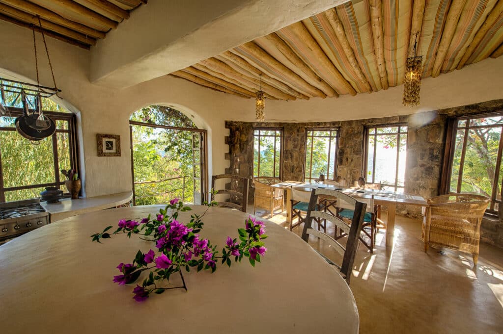 kaya mawa malawi salon luxe