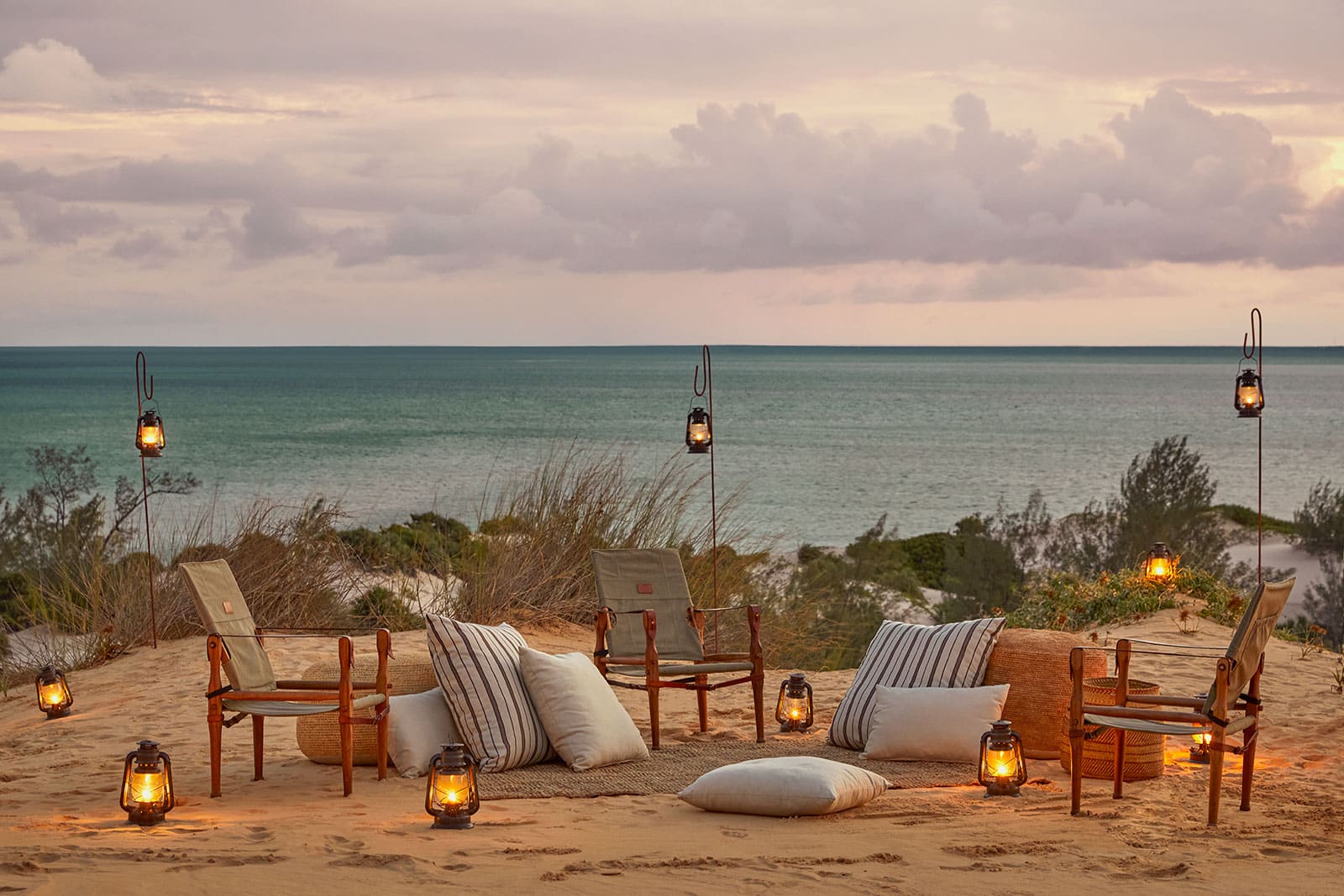 Cadre pour se détendre avec un apéritif sur la plage du Kisawa au Mozambique.