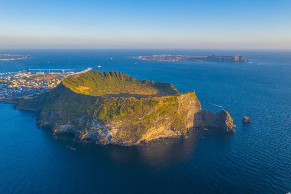 Sunrise,View,Of,Seongsan,Ilchulbong,Known,As,Sunrise,Peak,At