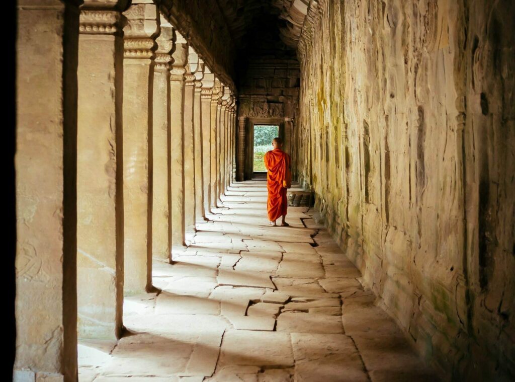moine bouddhiste temple angkor wat Cambodge