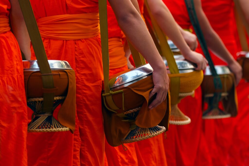 moines bol aumône matin bouddhiste Luang Prabang Laos