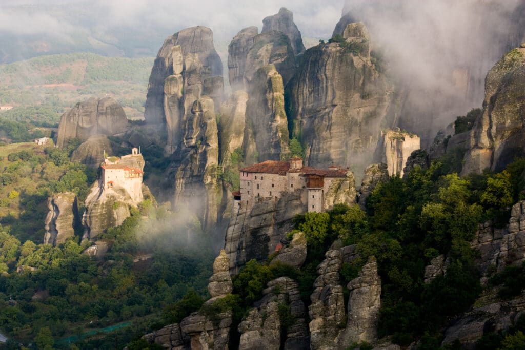 Monastères des Météores en Grèce continentale.