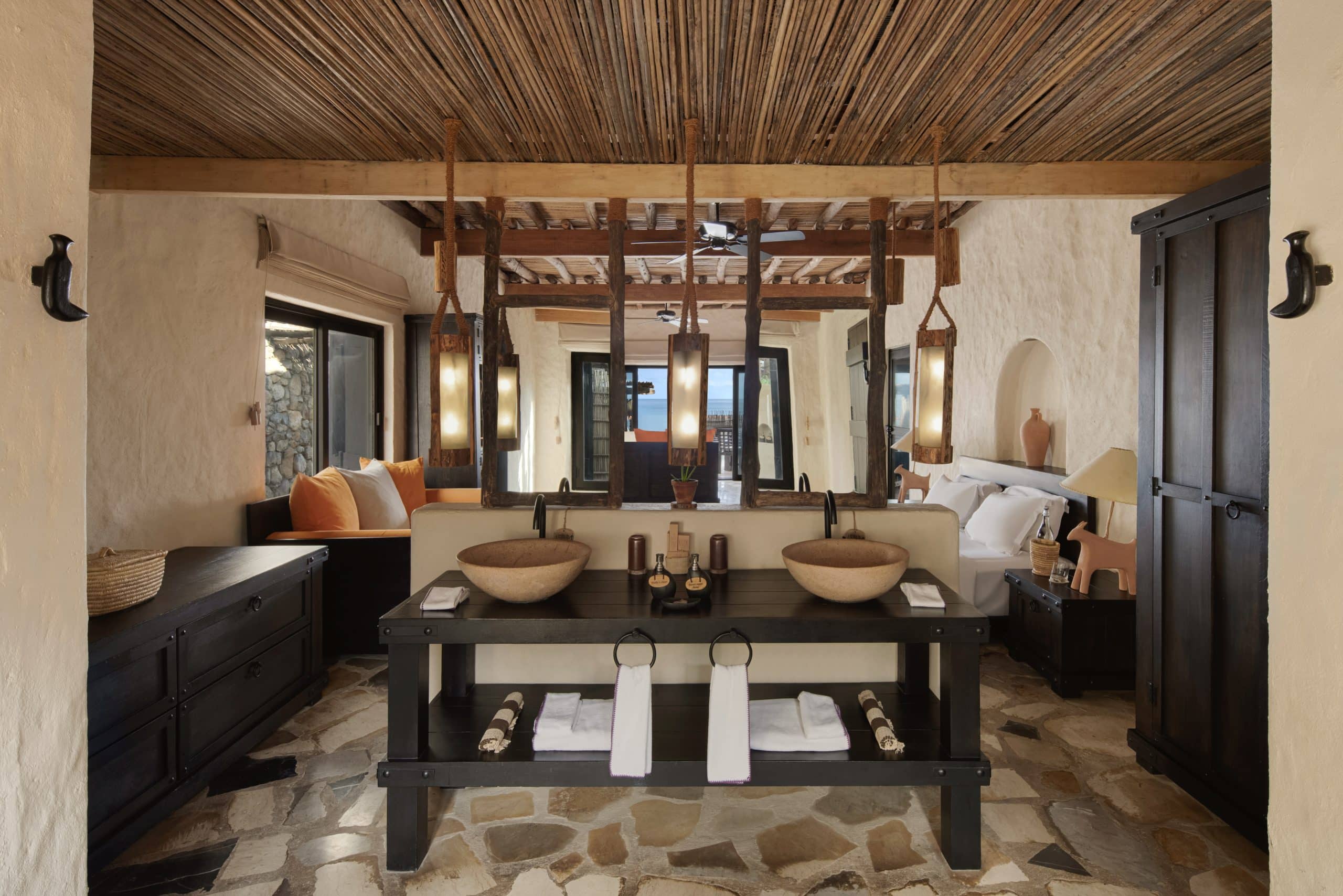 salle de bain suite Pool Villa Beachfront Washbasin zighy bay oman six senses