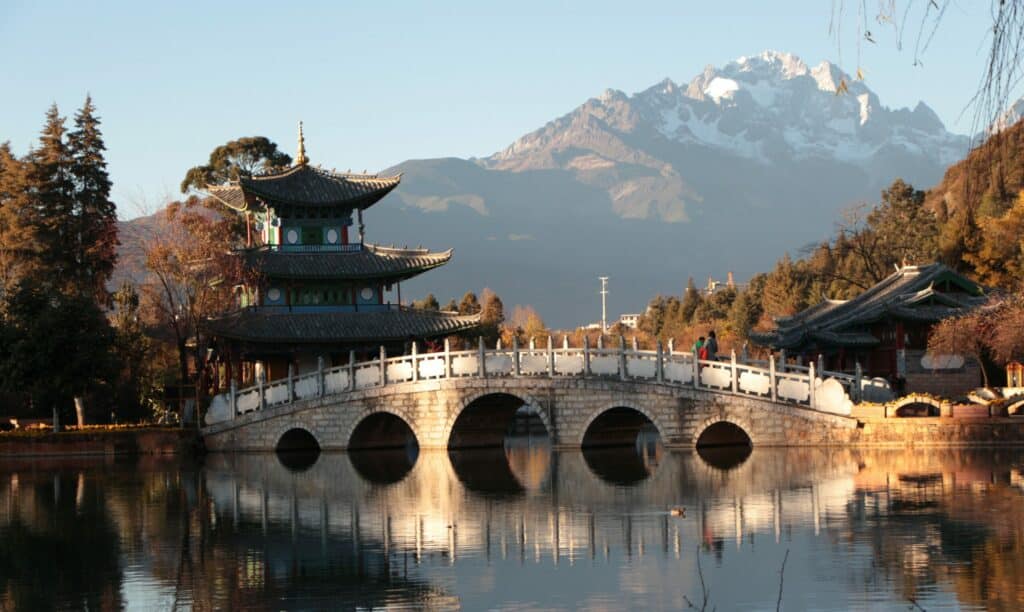 temple pont lijiang chine