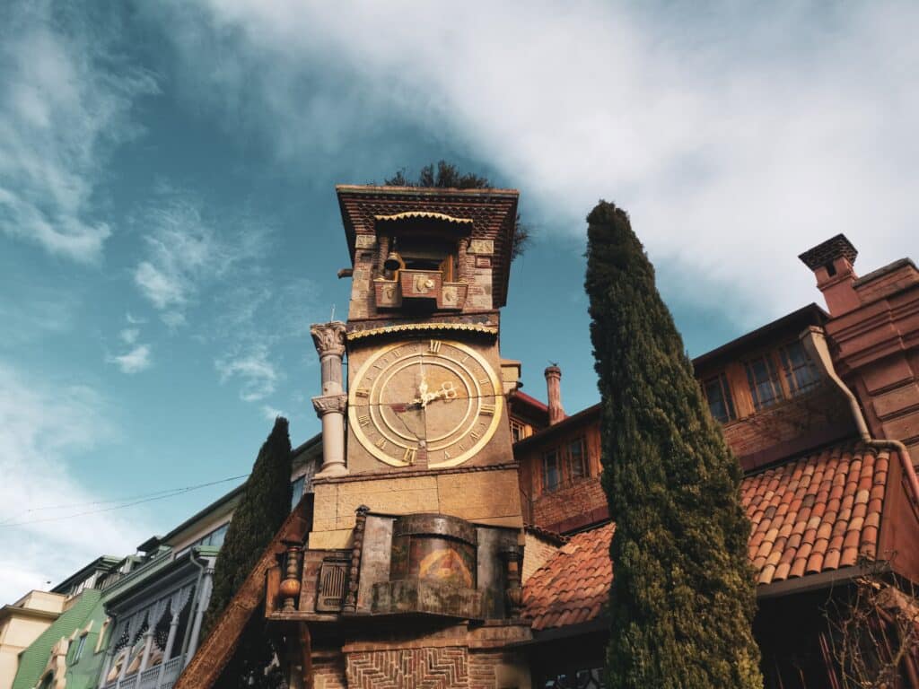 vieille horloge Tbilissi Géorgie
