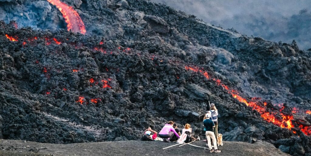 volcan pacaya eruption randonnee