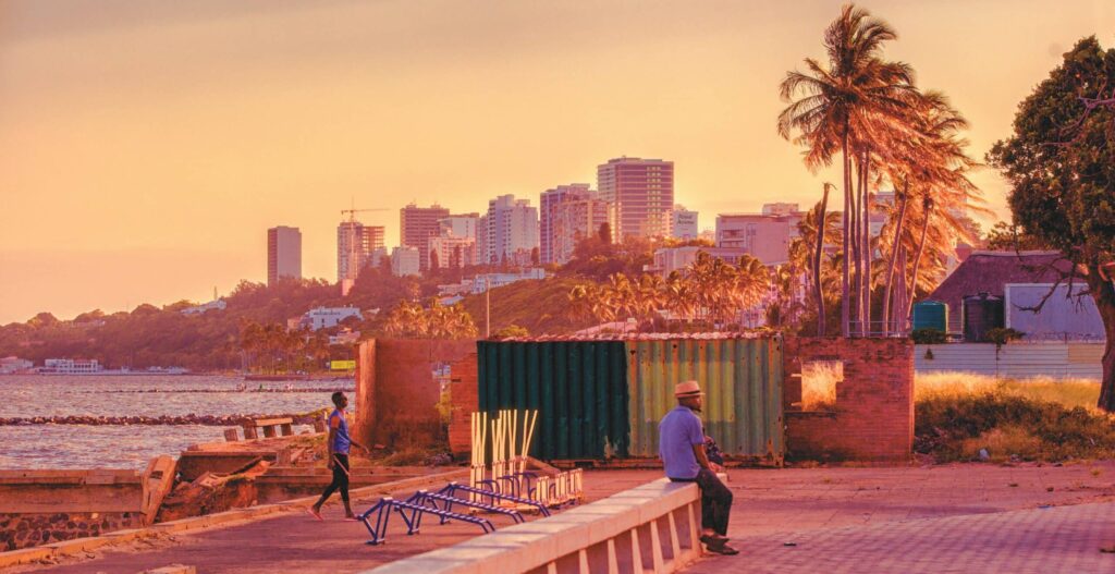 maputo capitale bord de mer Mozambique coucher de soleil