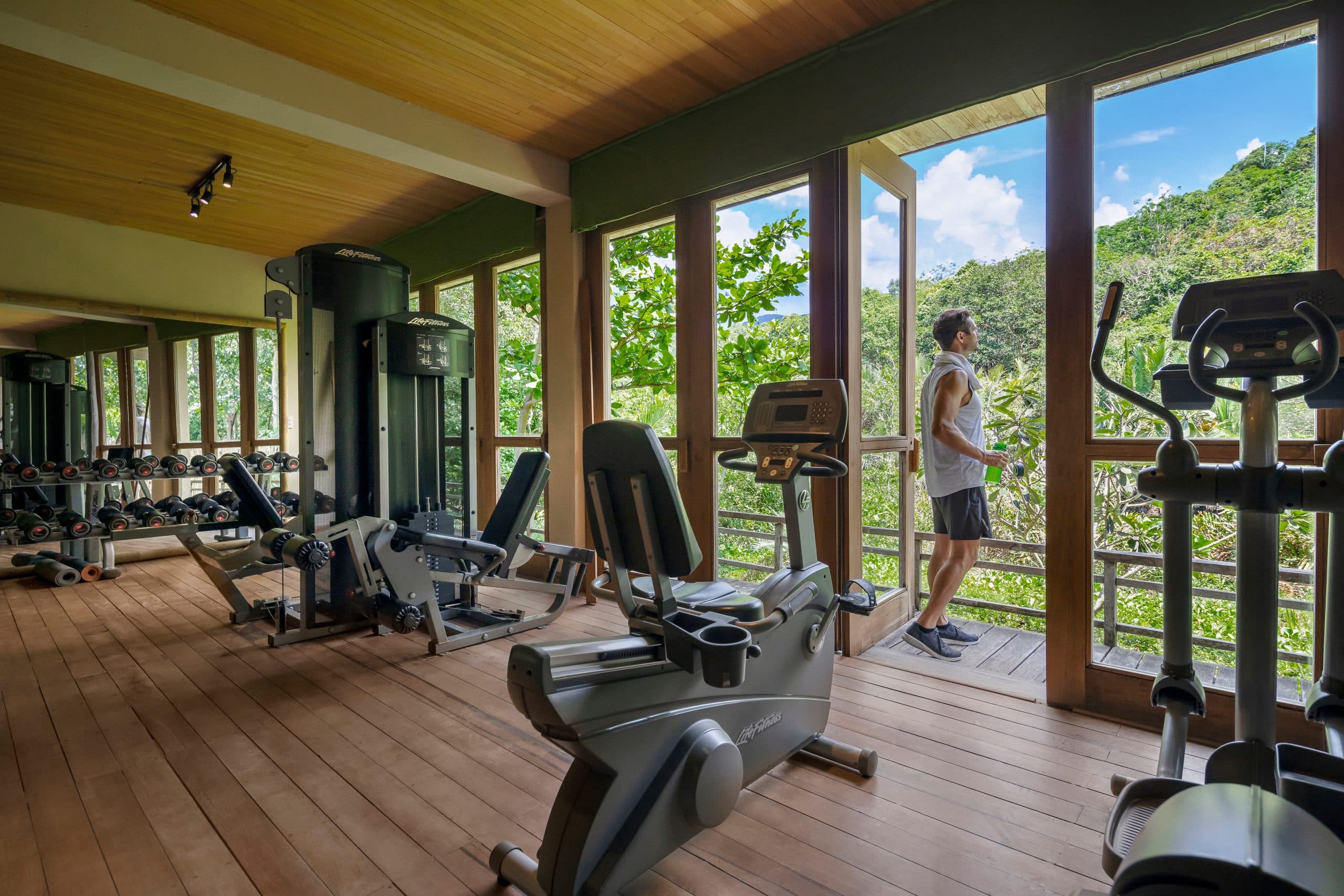 Six senses con dao vietnam gym