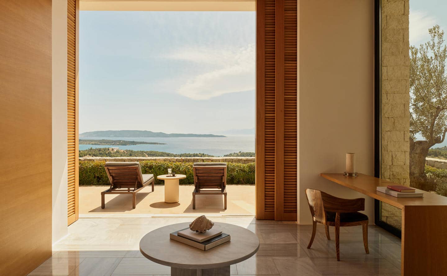 amanzoe grece bedroom villa