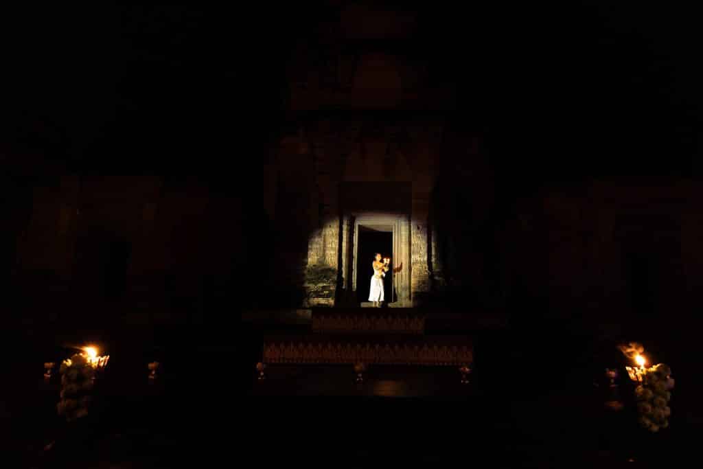 angkor cambodge danseuse mise en lumière