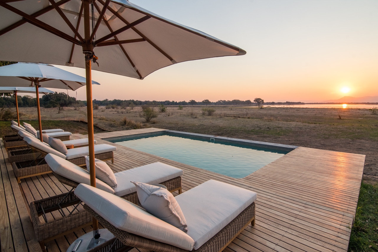 chikwenya camp zimbabwe piscine savane