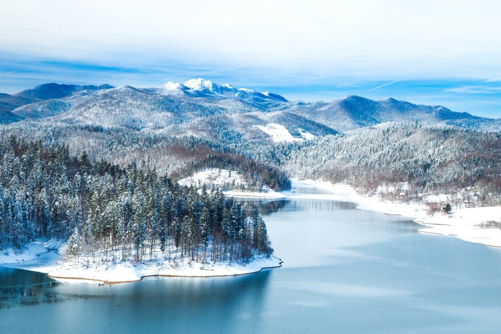 Croatia,,Gorski,Kotar,,Beautiful,Winter,Panorama,Of,Lokvarsko,Lake,And