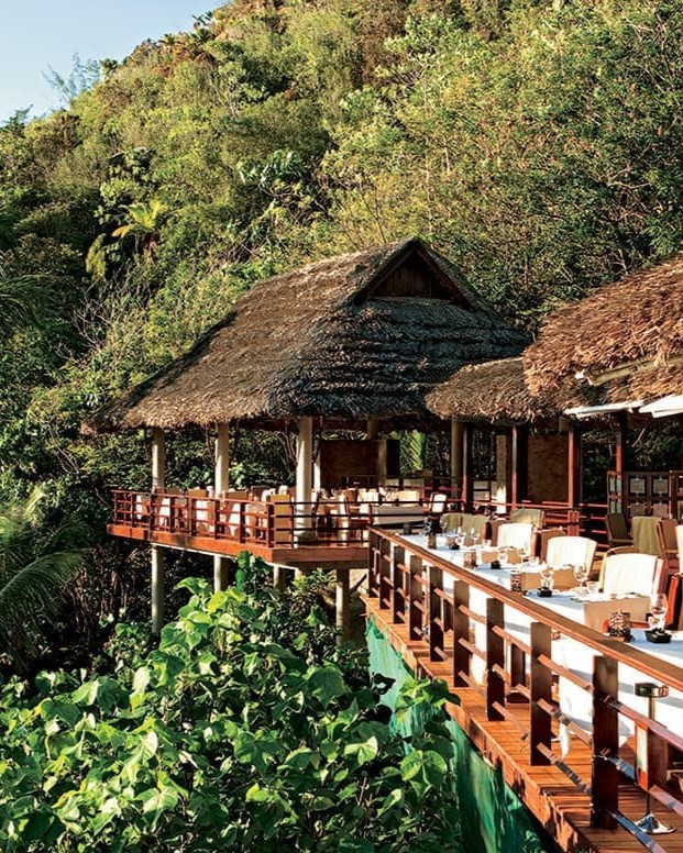 terrasse restaurant Constance Lemuria Seychelles