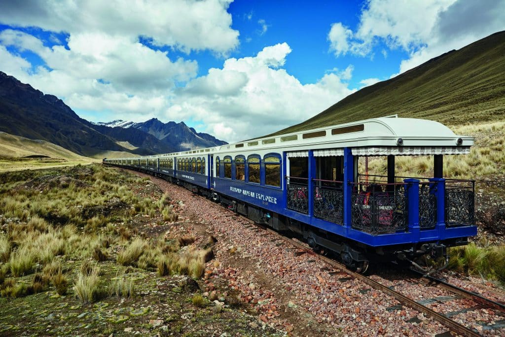 Andean Explorer routes ferroviaires les plus hautes du monde au Pérou