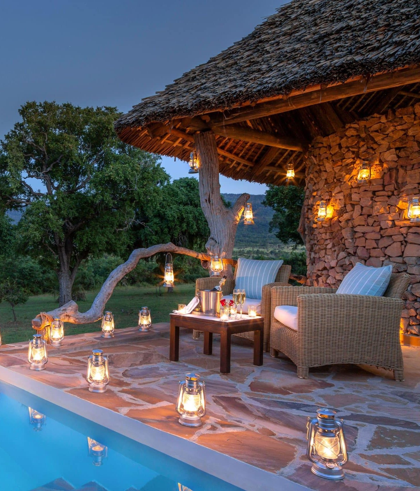 Beho Beho camp tanzanie piscine nuit