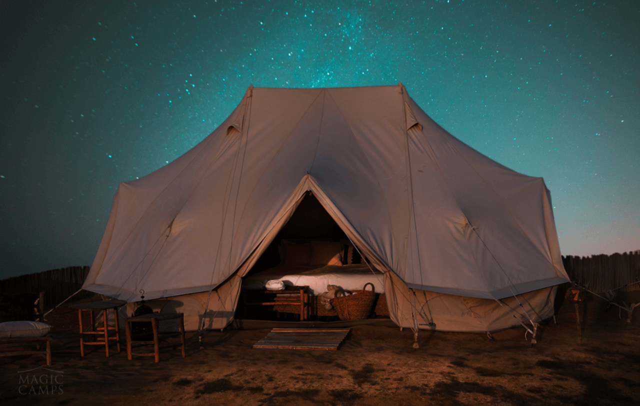 Camp privé désert Oman tente