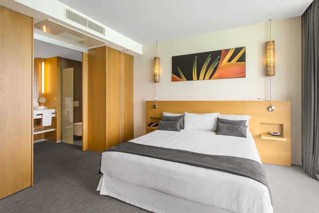 Château royal beach resort and spa Nouvelle Calédonie chambre