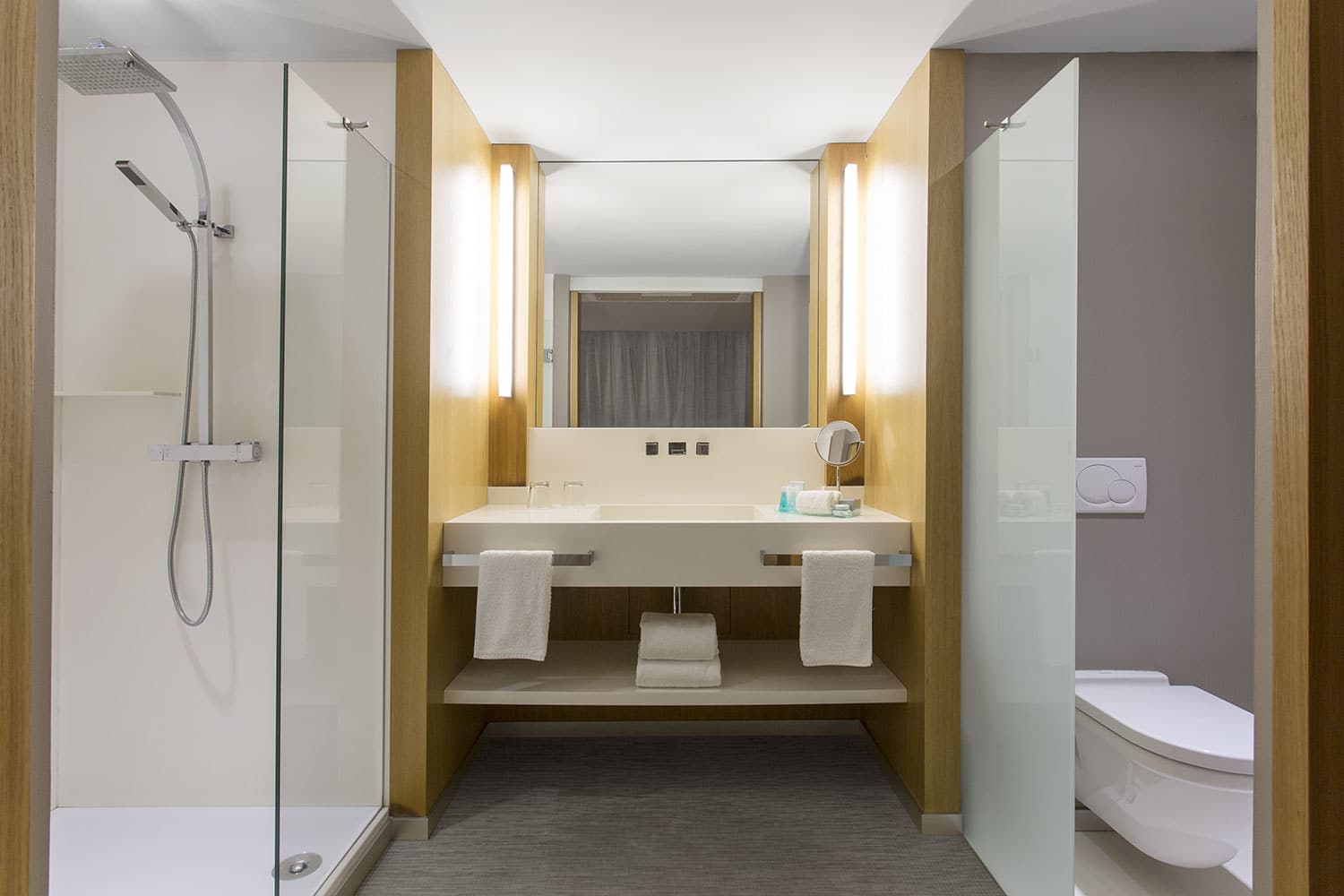Château royal beach resort and spa Nouvelle Calédonie salle de bain