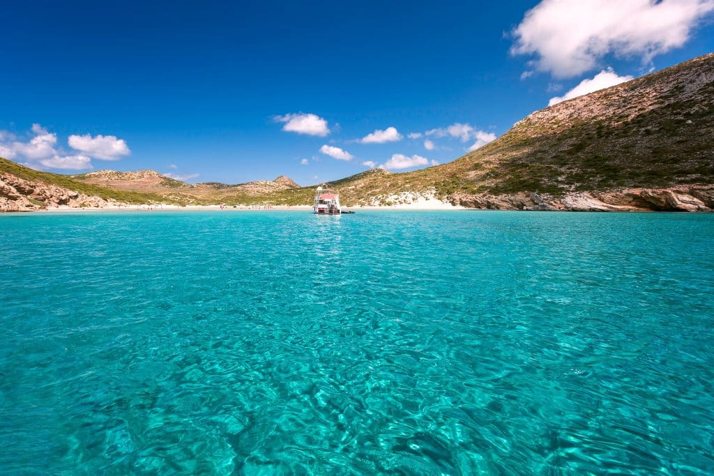 Clear,Transparent,Waters,In,Livadi,Sandy,Beach,,Despotiko,Island,,Antiparos,