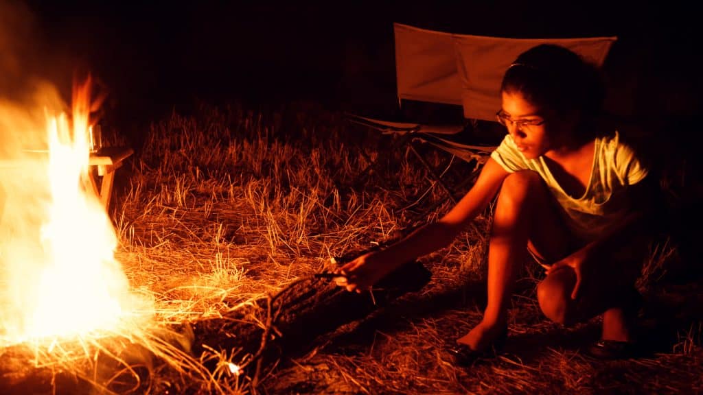 Serengeti,,Tanzania, ,July,20,,2015:,Young,Girl,Lighting,A