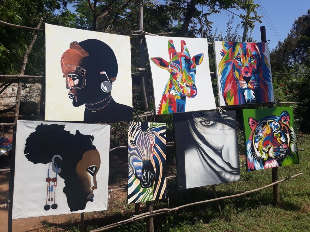 De l'artisanat local à l'art contemporain Kenya peinture sur toile