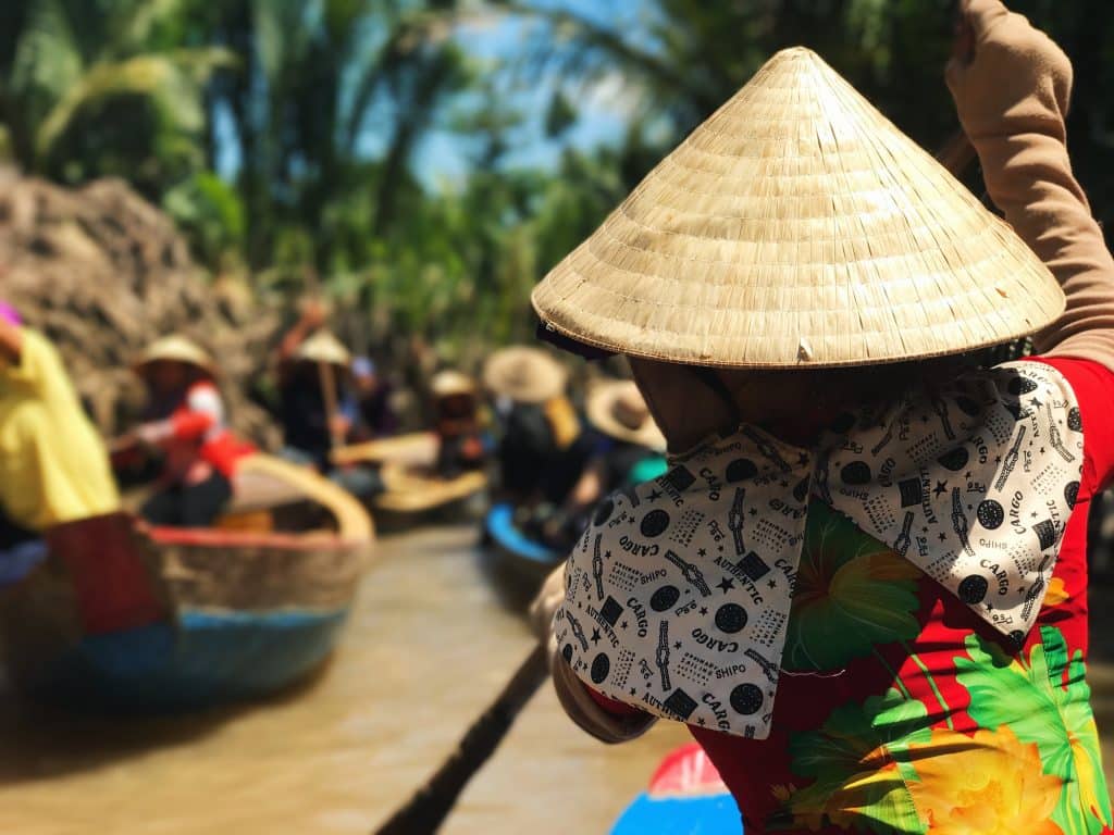 Delta Mekong Vietnam tenue traditionnel