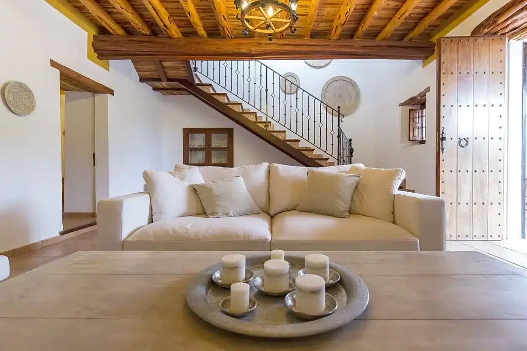 Finca ibiza can xuxu ibiza salon canapé