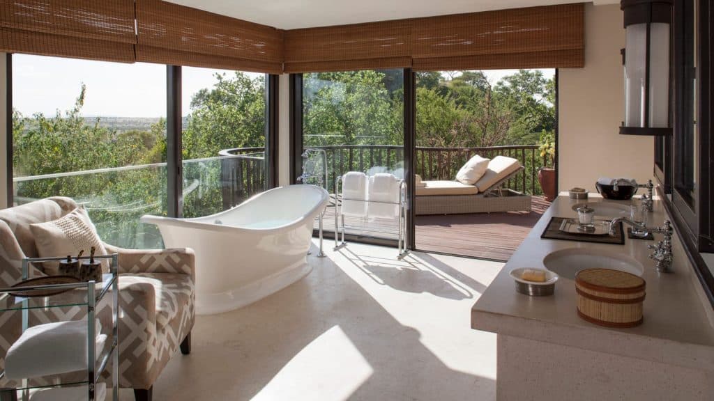 Four Seasons Safari Lodge Serengeti tanzanie baignoire