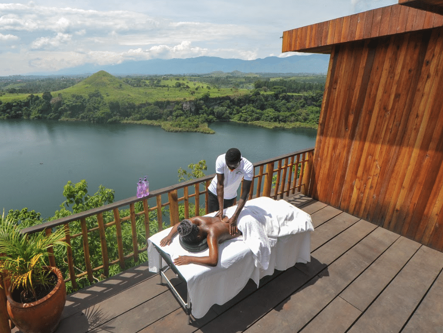 Kyaninga lodge ouganda massage