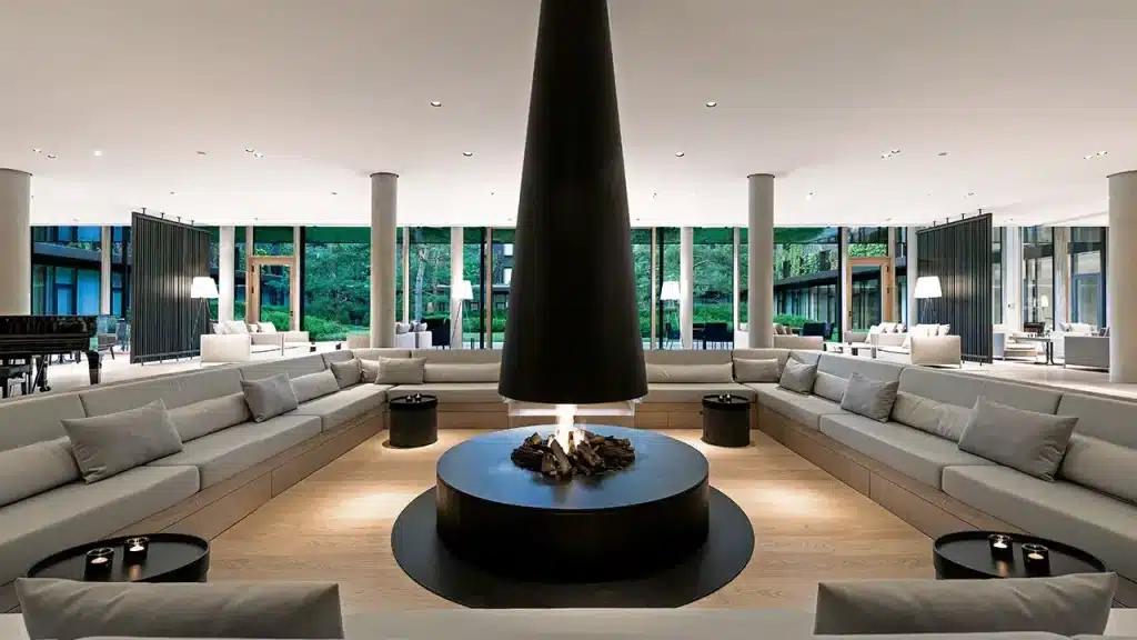 Lanserhof autriche salon cheminée