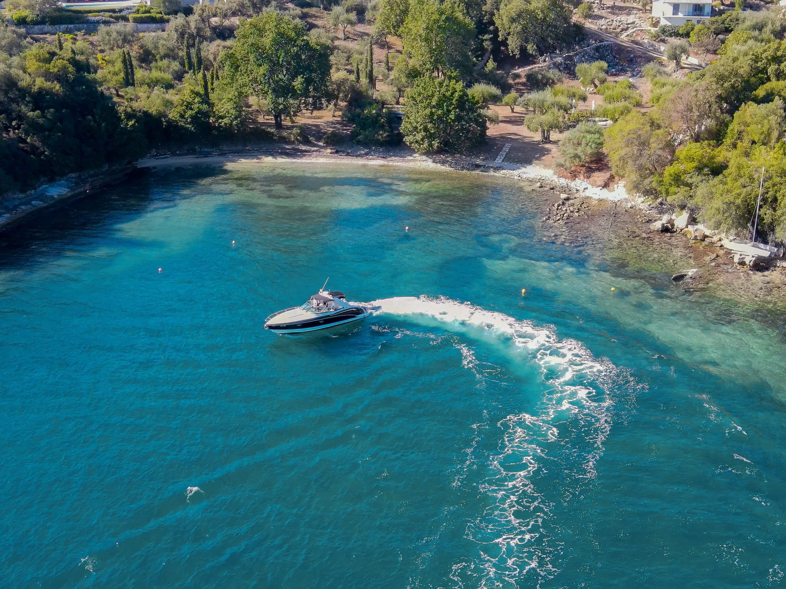 Location villas privées Gréce bateau