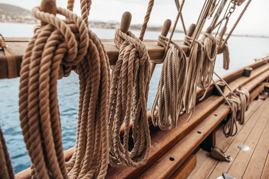 Ropes,From,A,Old,Sailing,Boat,In,Mallorca
