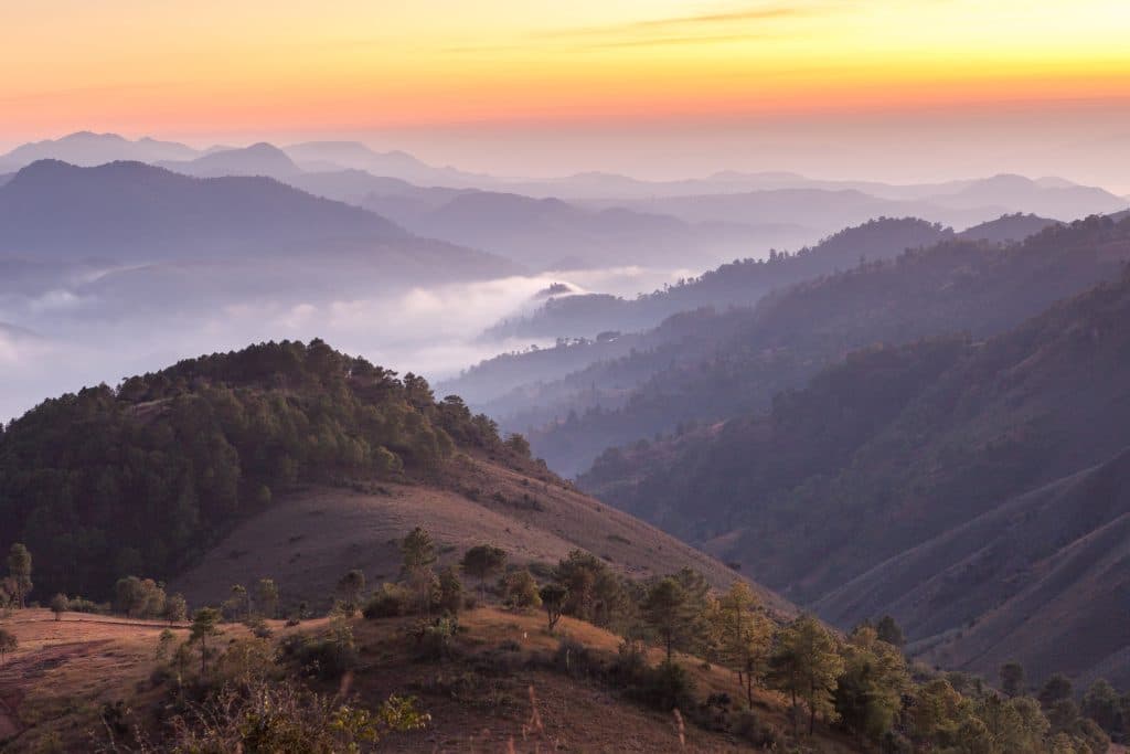Mountain,Valleys,In,Morning,Mist,In,Myanmar.,Sunrise,In,Mountains
