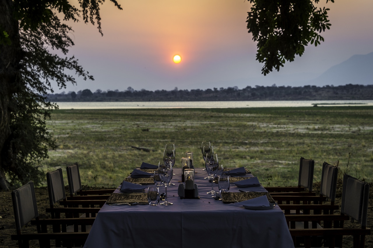 Wilderness Little Ruckomechi Zimbabwe diner paysage