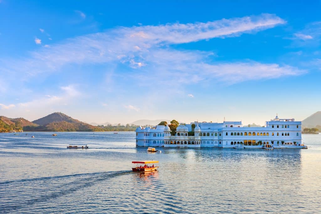 Taj,Lake,Palace,On,Lake,Pichola,In,Udaipur,,Rajasthan,,India.